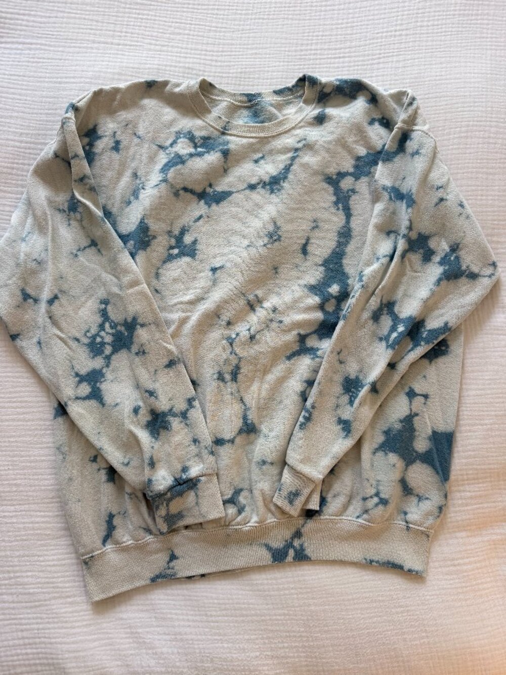Urban Outfitters Blue Tie-Dye Sweatshirt (S/M)